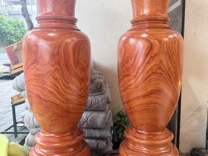Lục bình gỗ Hương đỏ nguyên khối cao 1m6 đk 48 vân VÍP