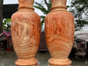 Lục bình nguyên khối gỗ Hương Đỏ cao 1m7 đk 52 vân víp Loại 1